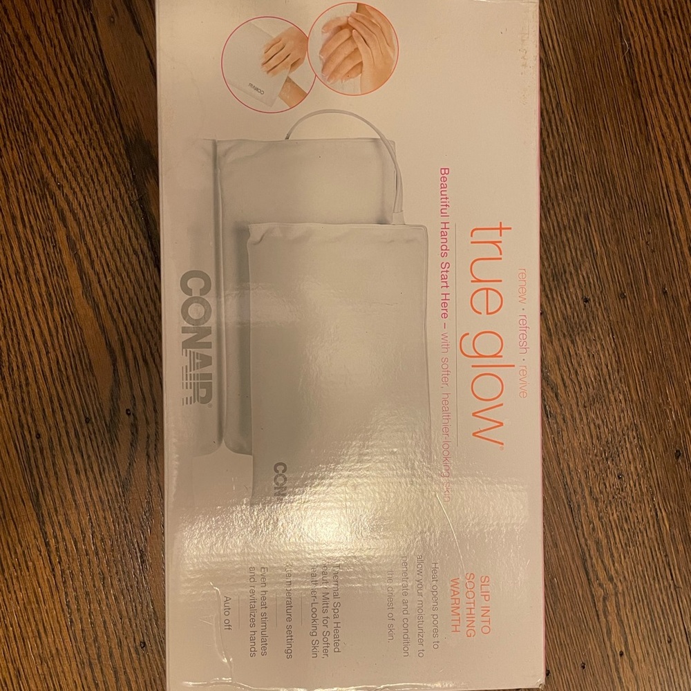 CONAIR True Glo Hand Smoothing Kit